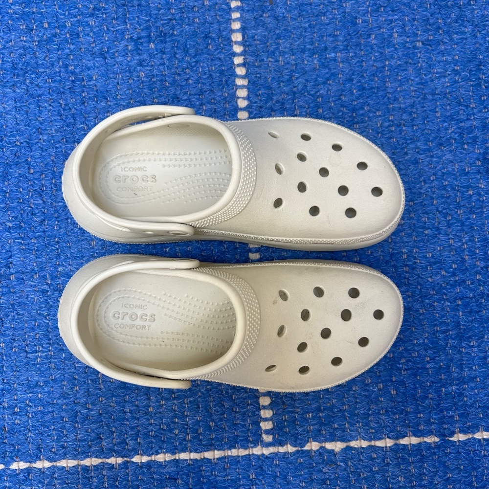 Crocs - Picture 3 of 4